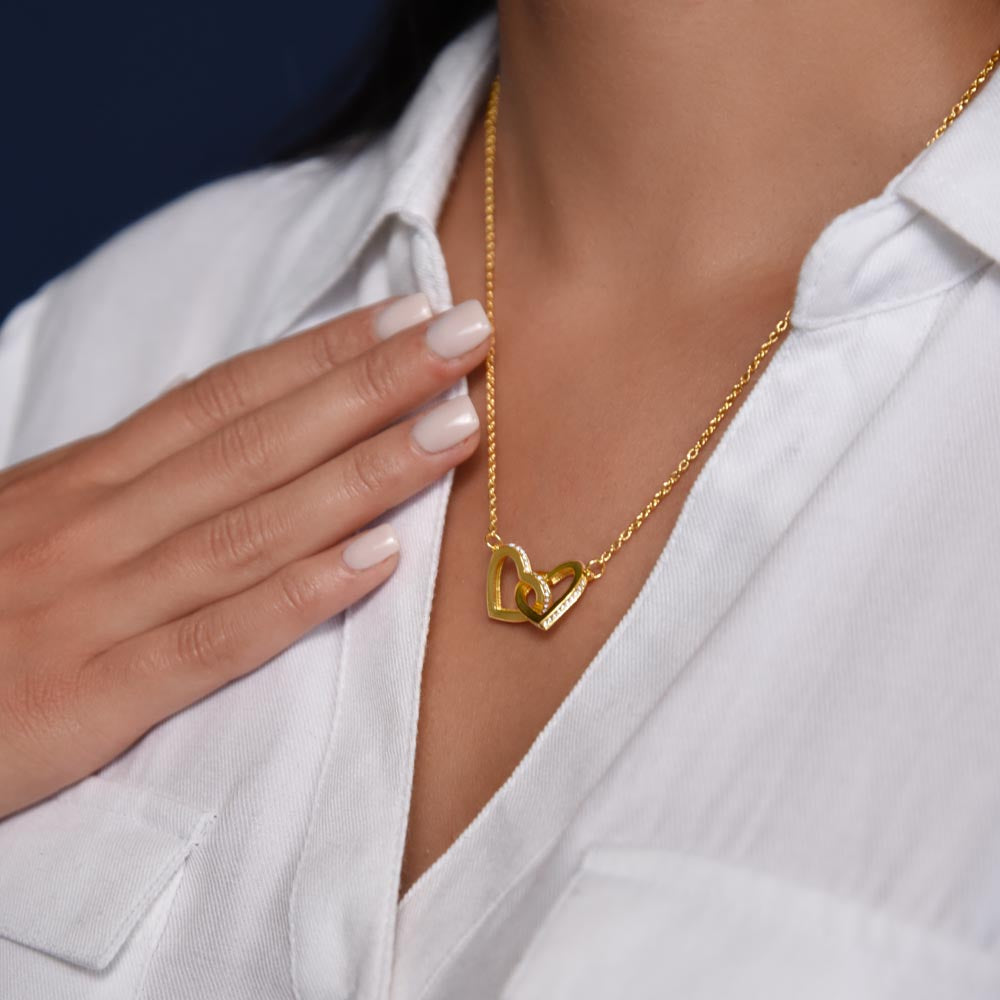 Two Hearts, One Promise: The Interlocking Love Necklace